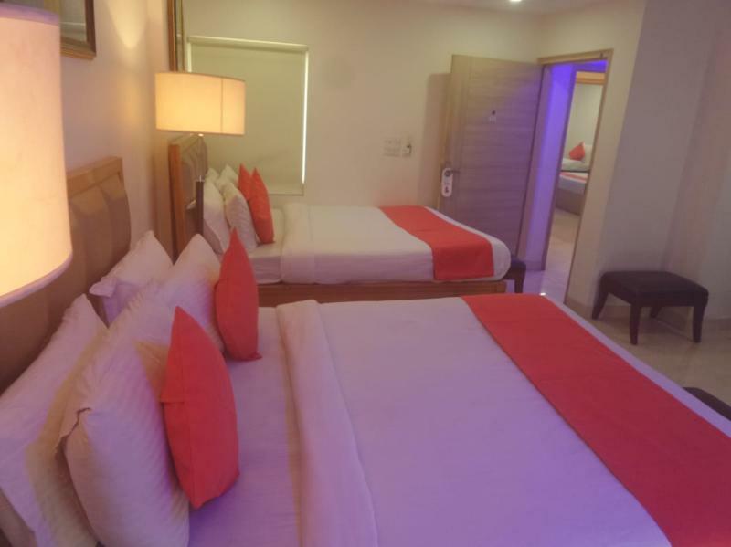 Hotel Wti Airport Grand Delhi New Delhi Exteriör bild